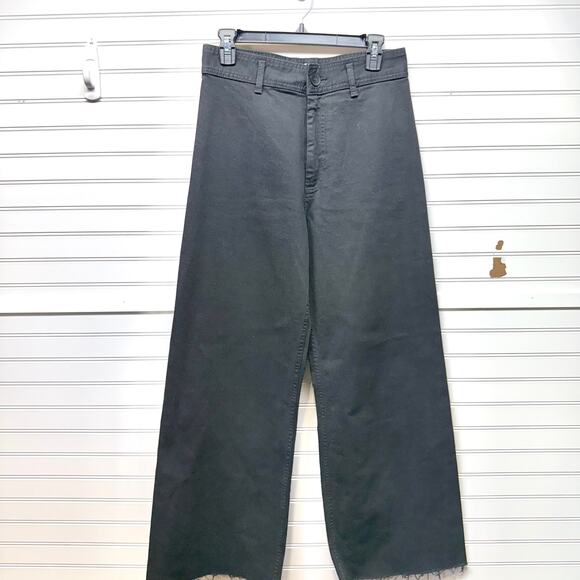 ZARA Wide Leg High Waisted Cropped Black Jean Frayed Hem Flat Front Sz 10 - Picture 1 of 11